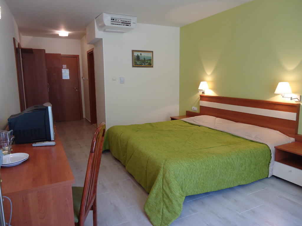 Glicinia Hotel Золотые Пески Номер фото